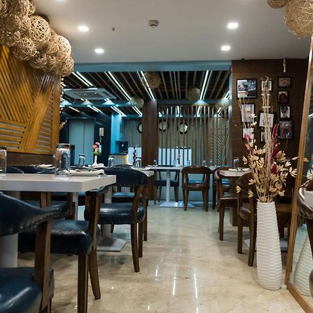 THE AVENUE HOTEL @Ballygunge Kalkutta Exterior foto