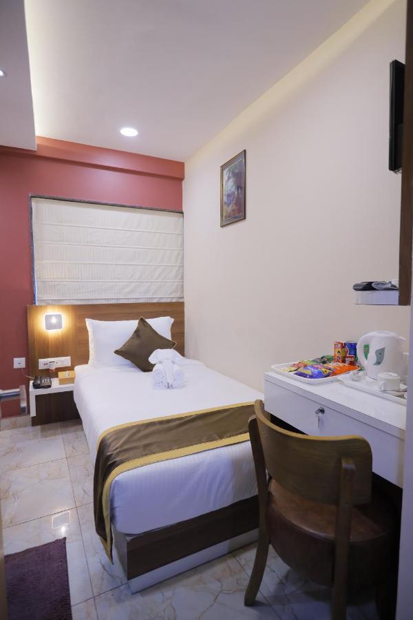 THE AVENUE HOTEL @Ballygunge Kalkutta Exterior foto